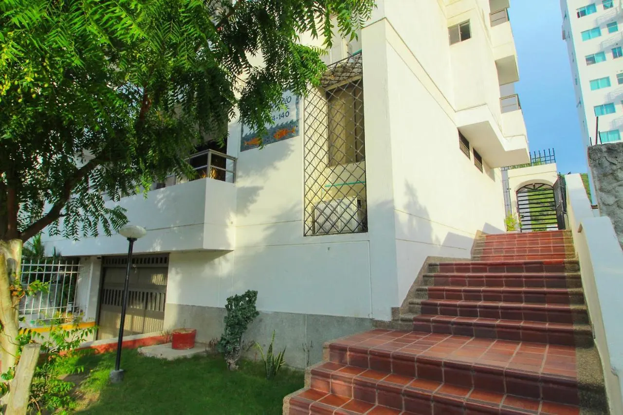 Apartamento con Balcón - Cerca al Mar Santa Marta