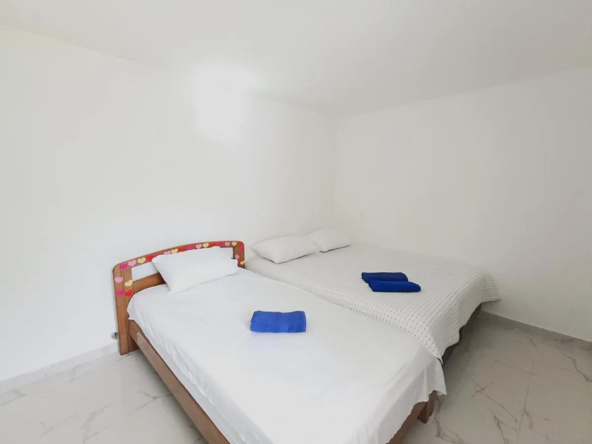 Apartamento con Balcón - Cerca al Mar Santa Marta